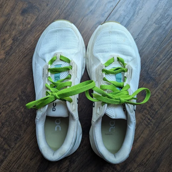 Cloudrunner2 Women's On Cloud Running Shoes Size 9 - Picture 3 of 6